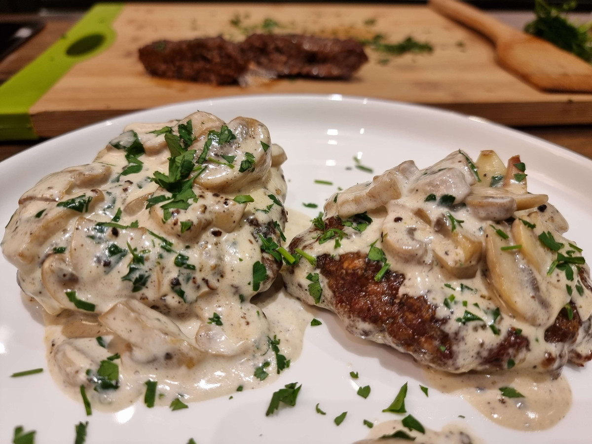 Albóndigas con salsa de champiñones: una receta apta para principiantes