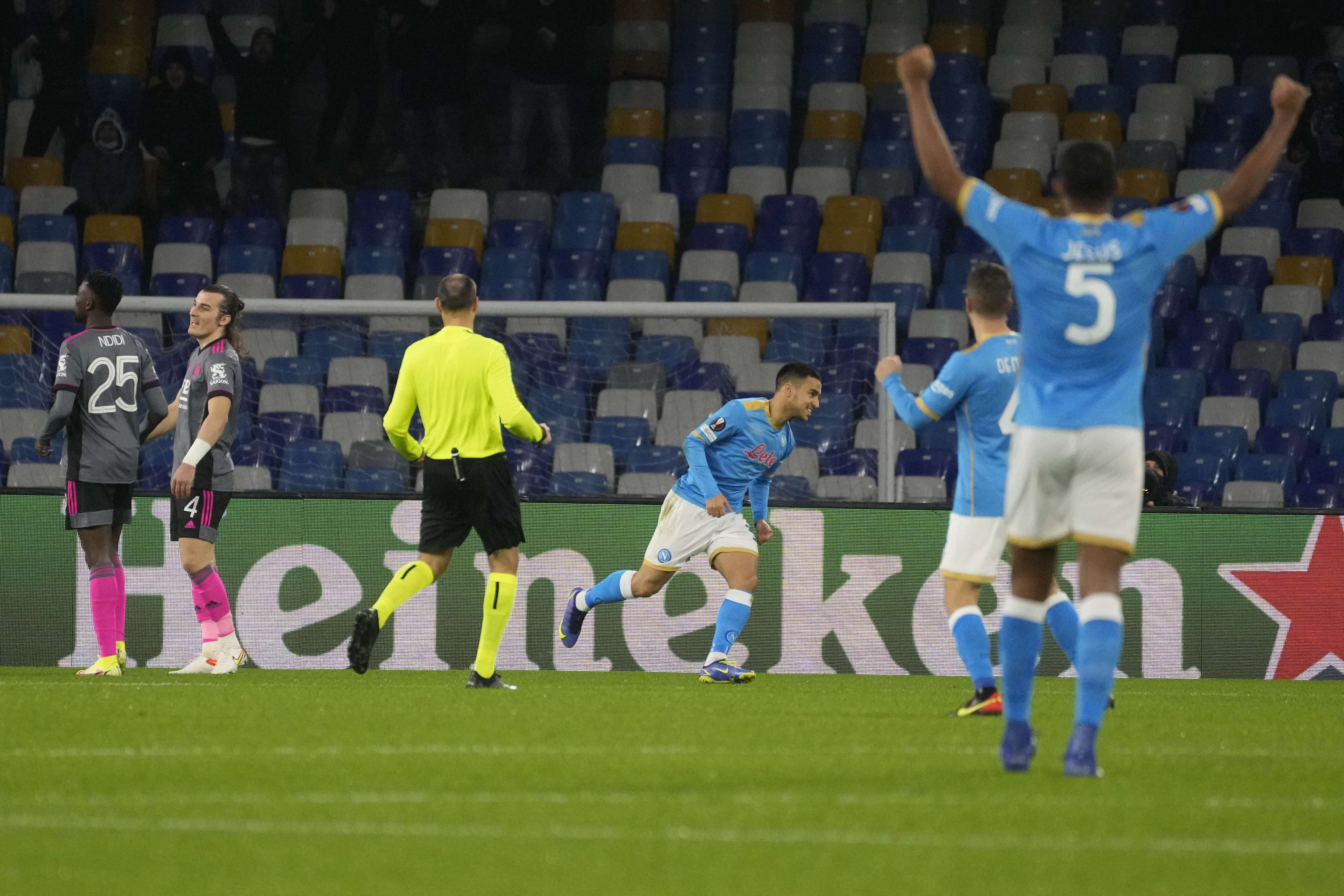 Napoli mposht Leicester Cityn, avancon nga pozita e dytë