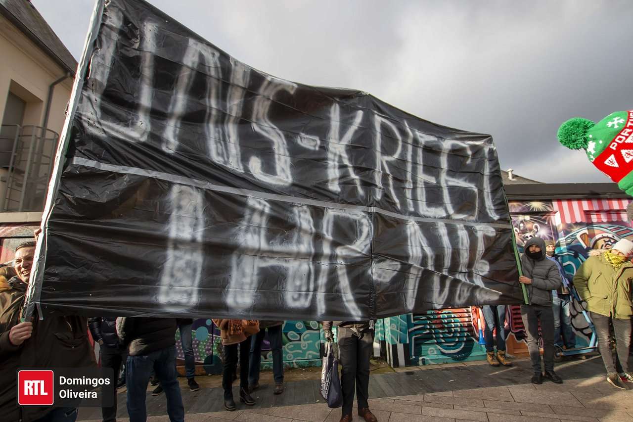 Së paku 20 të arrestuar në protestat kundër masave anti-COVID në Luksemburg