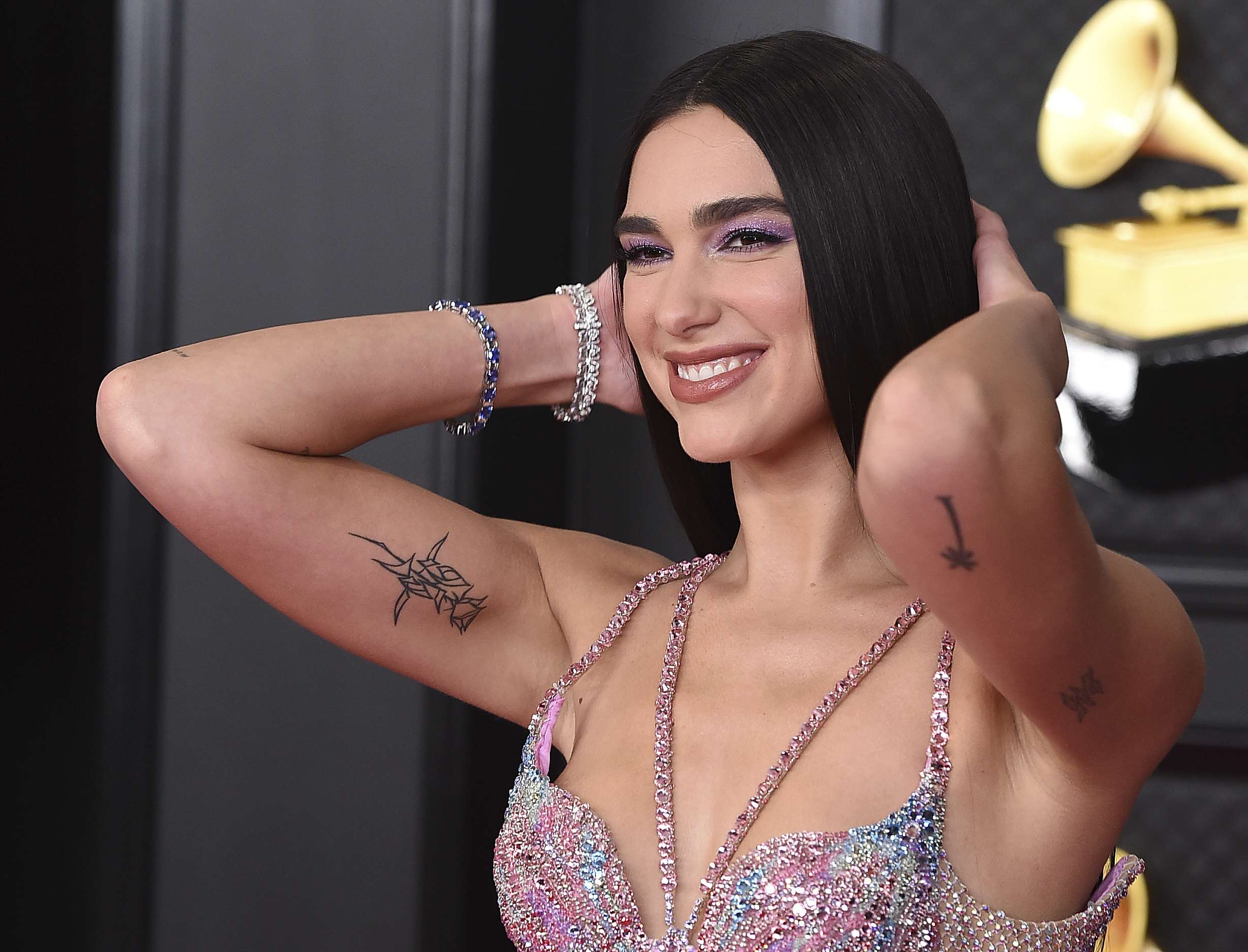 Dua Lipa me çmim të rëndësishëm në Brit Awards 2022