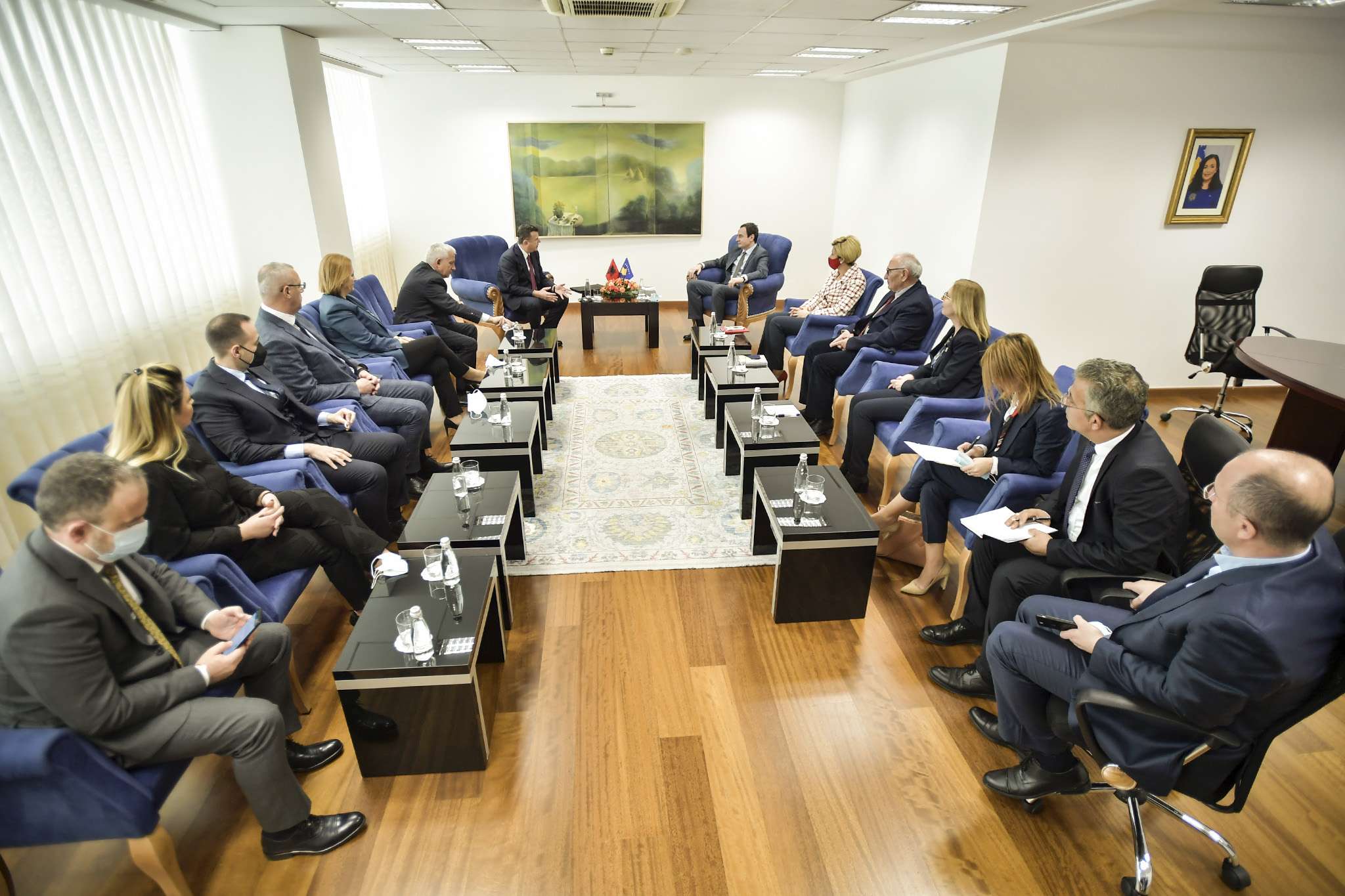 Taulant Balla vizitë në Kosovë, takim me Konjufcën e Krasniqin