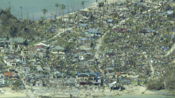 Të paktën 19 të vdekur si pasojë e tajfunit që goditi Filipinet