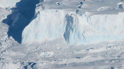 Shkencëtarët alarmohen për akullnajën gjigante