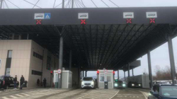 Ardhja e bashkatdhetarëve në Kosovë, kolona të gjata në kufirin Hungari-Serbi