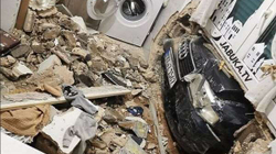 Aksident në Bosnje, vetura përfundon në banjën e shtëpisë