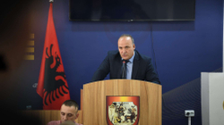 Bulliqi tregon pse zgjodhën kandidatin e PDK-së për kryetar të Kuvendit në Podujevë