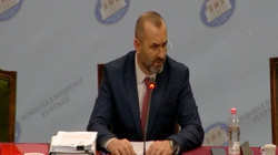 Komisioni i Kuvendit të Shqipërisë mblidhet për të diskutuar Raportin e Dick Martyt
