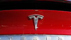 Tesla rrit planin e shpenzimeve për 1 miliard dollarë