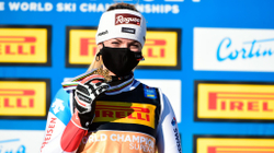 Lara Gut-Behrami stoliset me medalje të artë në Botërorin e Cortinas