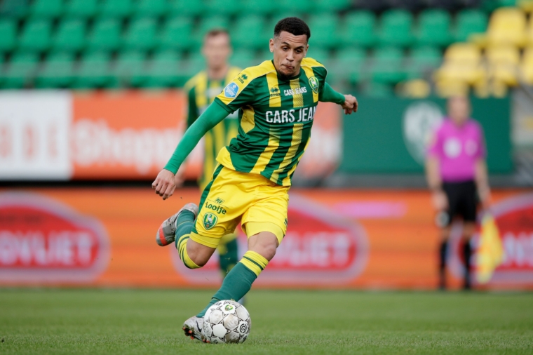 Ravel Morrison, ish-talenti i Unitedit që vodhi këpucët e Rooneyt për të siguruar ushqim për familjen