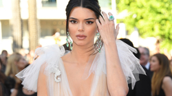 Kendall Jenner bëhet me brendin e saj të tequilas