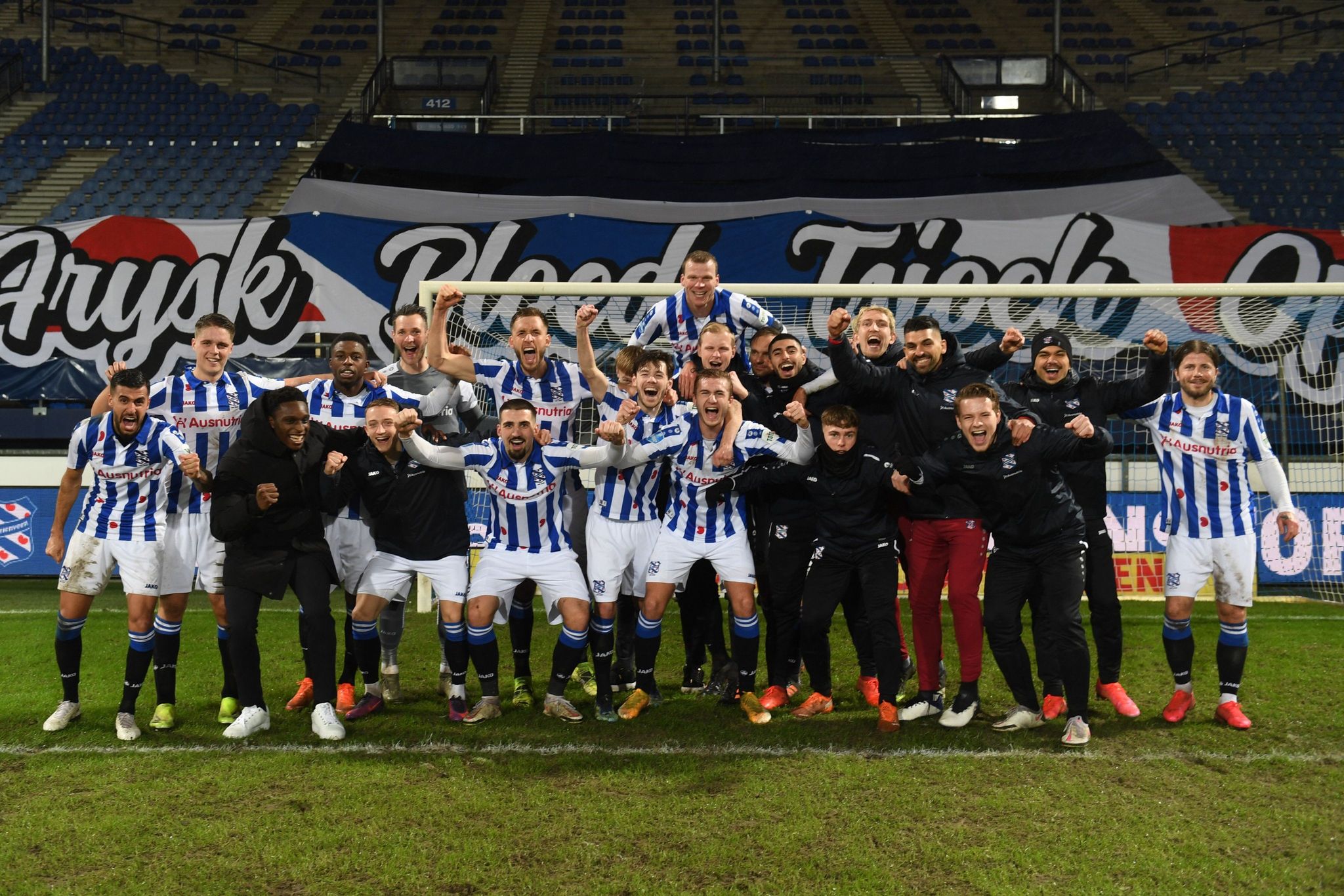 Dresheviqi me Heerenvenin eliminon Feyenoordin në Kupë