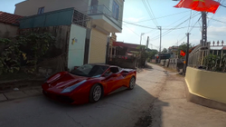 Ferrari punëdore i disa vietnamezëve në shitje për 25 mijë dollarë