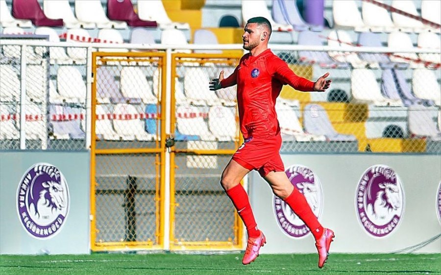 Arb Manaj shkëlqen në fitoren e Balikesirsporit