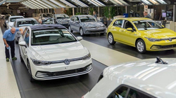 Volkswagen në Gjermani nuk po arrin të përmbush kërkesat e klientëve për veturën hibride Golf