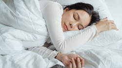 Orari i parregullt i gjumit rrit rrezikun e depresionit