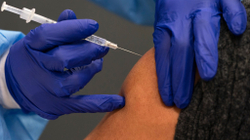 Të shëruarve nga koronavirusi mund t’u mjaftojë vetëm një dozë e vaksinës