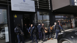 Ministri Peci pezullon nga puna pesë zyrtarë të kësaj ministrie të dyshuar për korrupsion