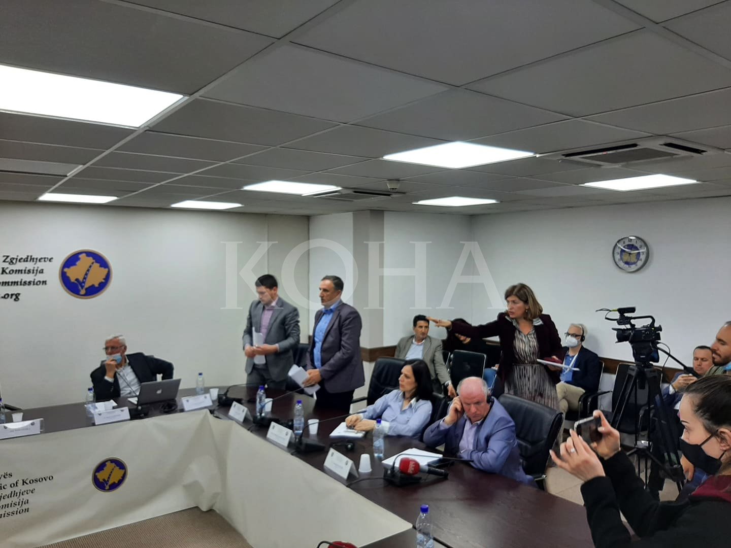 KQZ: Janë rinumëruar 220 vendvotime, 40 të tjera janë në proces të rinumërimit
