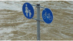 Paralajmërohen vërshime në pjesën më të madhe të Kosovës, vështirësi në qarkullim