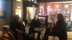 “Artistët për artistin” nëpër Kosovë me art e solidarizim