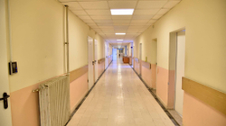 Klinikat interne që shërbyen për COVID i kthehen normalitetit