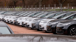 “Volkswageni” trefishon shitjet e veturave elektrike