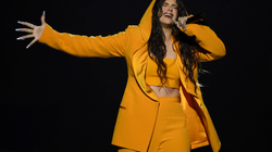 Nesër publikohet bashkëpunimi i këngëtareve Billie Eilish dhe Rosalía