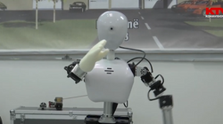 Roboti humanoid në UP që pritet të flasë shqip
