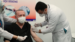 Turqia pret dozën e dytë të vaksinës kineze