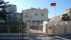 Moska paralajmëron hakmarrje ndaj Shqipërisë për shpalljen “non grata” të një diplomati rus