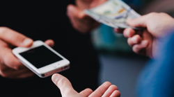 Në Skenderaj një person blen telefonin me 500 euro false