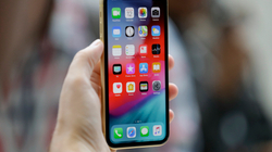 Apple pret të shesë iPhone të palosshëm më 2023