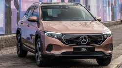 Si prodhohet Mercedes EQA elektrik