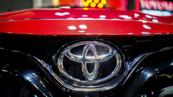 Toyota godet Volkswagenin, bëhet shitësja më e madh e veturave në vitin 2020