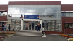 Obiliqit i kthehen “mbrapsht” drutë për shkolla, institucione shëndetësore, sportive e kulturore
