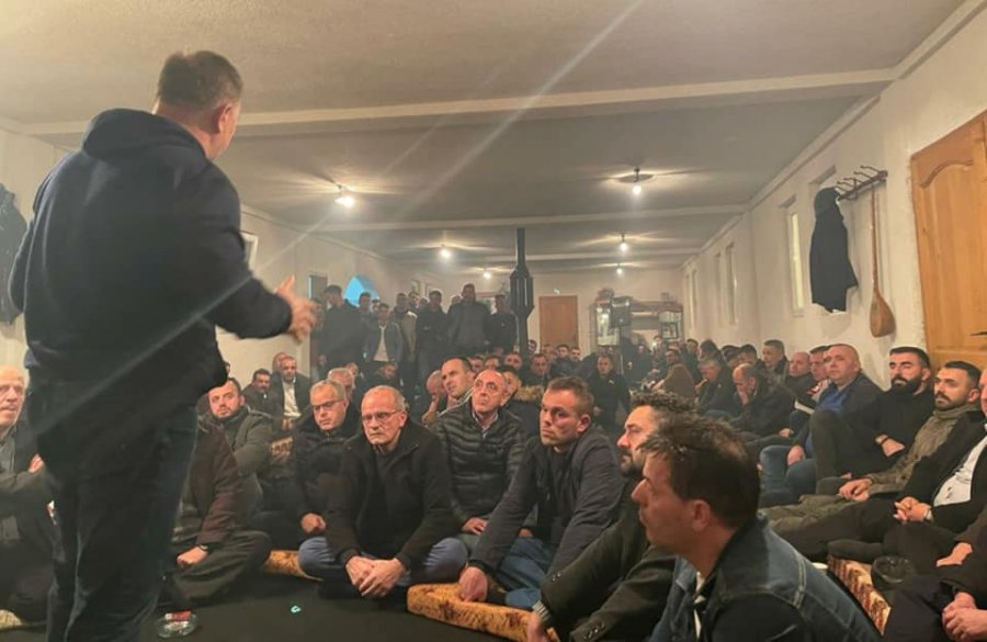 Policia jep detaje për të shtënat me armë në tubimin e PDK-së në Suharekë