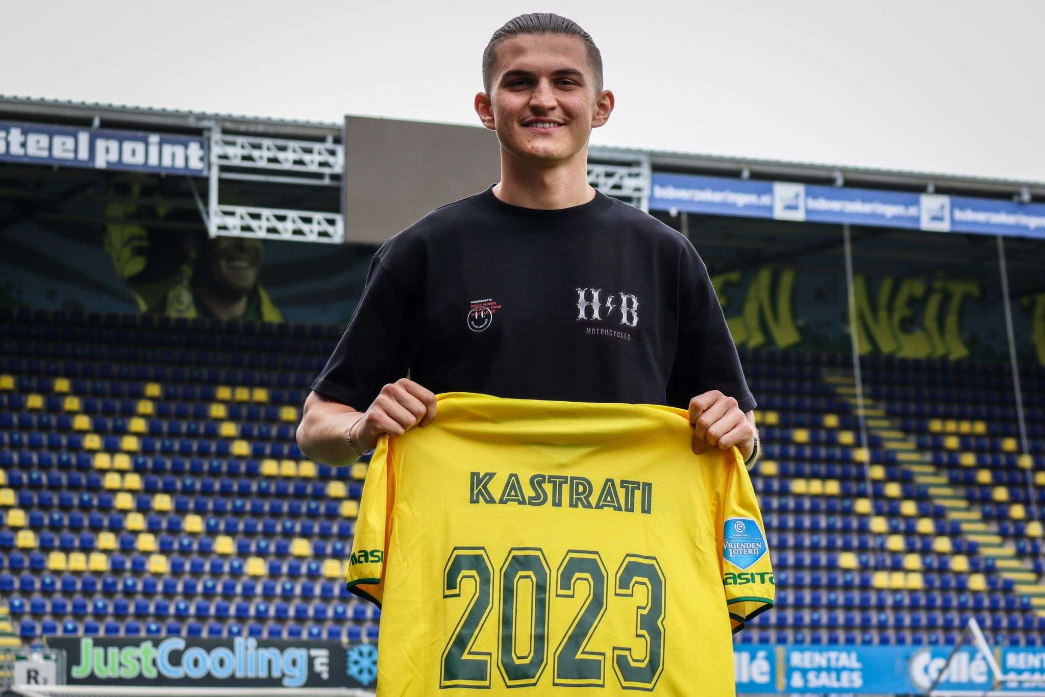 Kastrati nënshkruan kontratë profesionale me Fortuna Sittardin