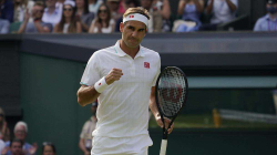 Federer, tenisti më i vjetër që kualifikohet në raundin e tretë