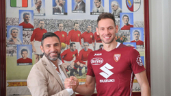 Berisha zyrtarizohet te Torino
