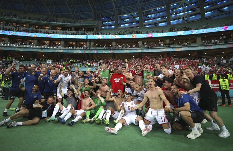 Danimarka impresive kalon në gjysmëfinale të “Euro 2020”