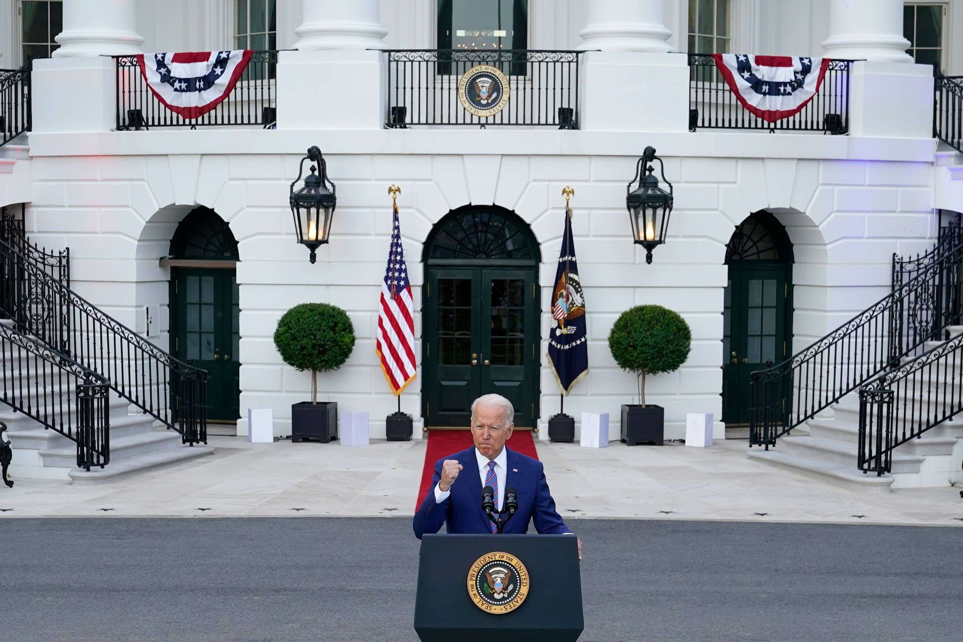 Biden: SHBA-ja shumë afër që ta shpallë “pavarësinë” nga koronavirusi