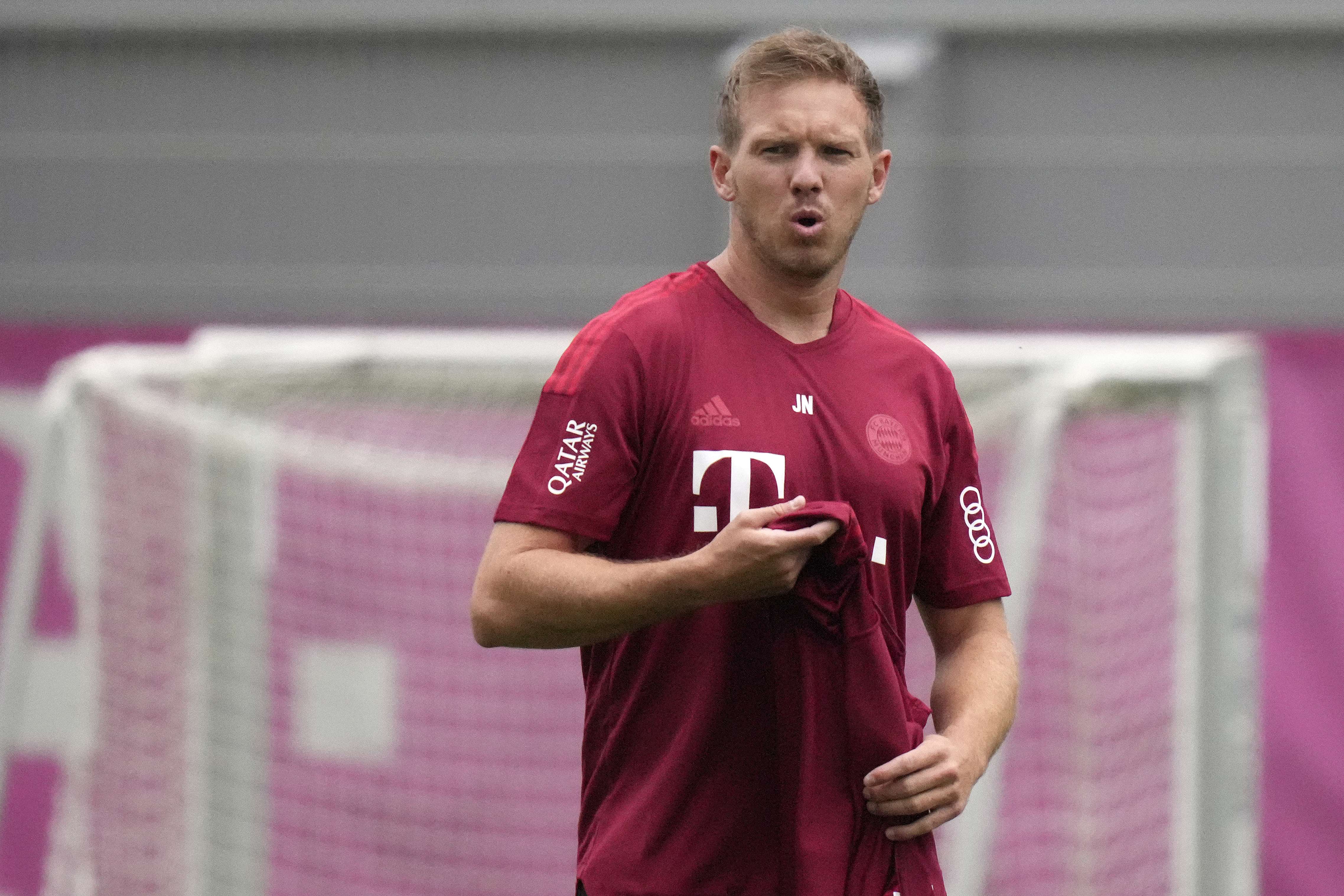 Neuer mbetet kapiten i Bayernit, Nagelsmann mbështet Sanen për të shkëlqyer