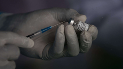 Gratë e shqetësuara rreth fertilitetit refuzojnë vaksinimin në Britani 