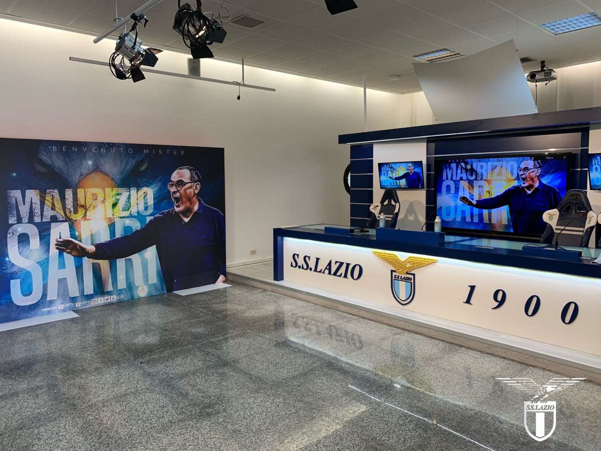 Sarri paralajmëron se Lazio do ta largojë një sulmues