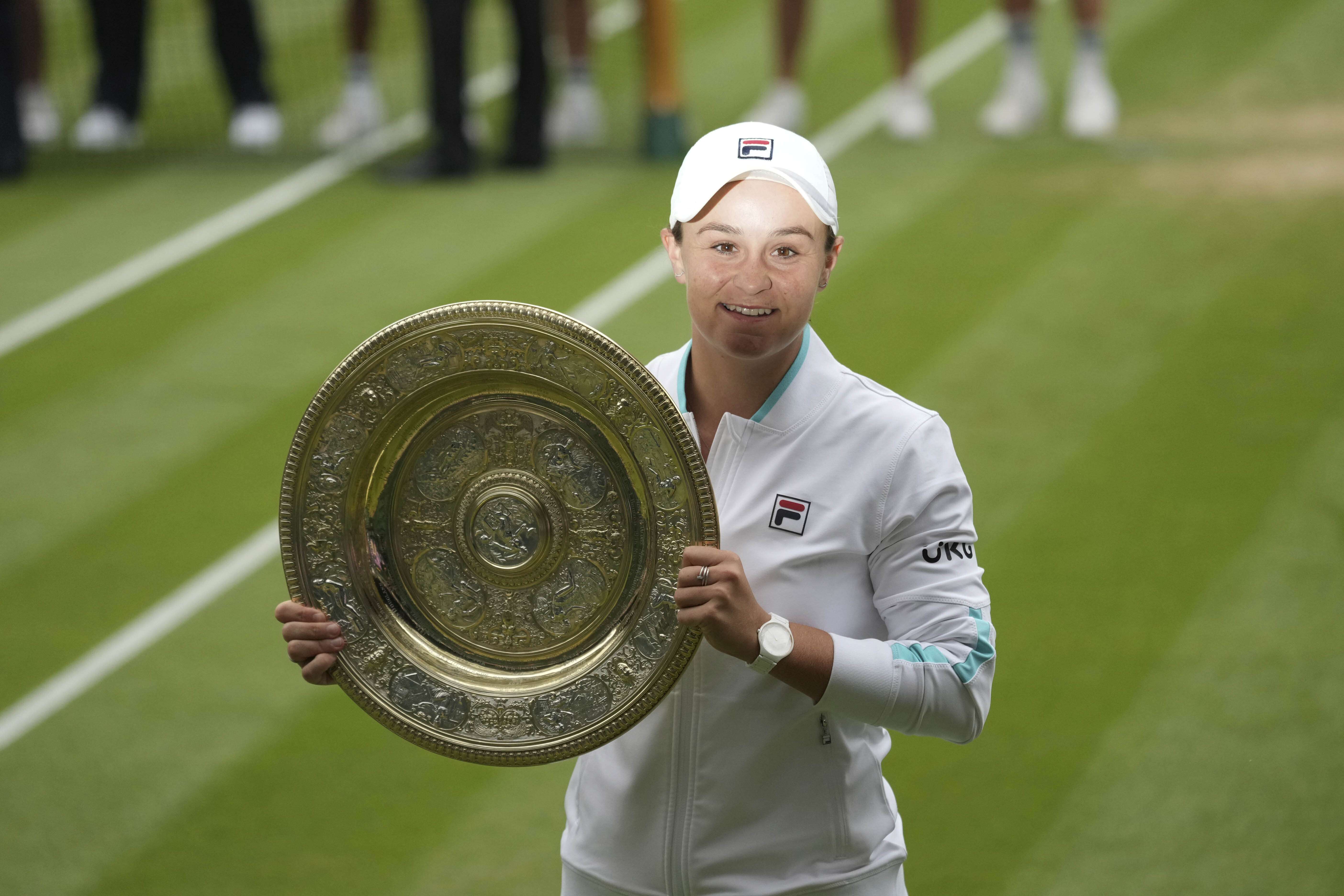 Barty fiton për herë të parë Wimbledonin