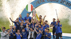 Pesë italianë në ekipin më të mirë të Evropianit 