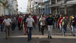 Një person i vrarë në protestat në Kubë