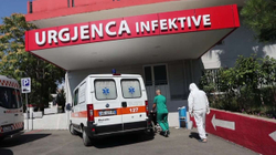 Një i vdekur e 378 raste me COVID-19 në Maqedoninë e Veriut të shtunën
