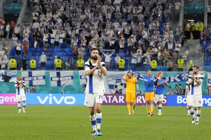Sindikatat “lidhin” futbollistët me punëtorët emigrantë në Katar